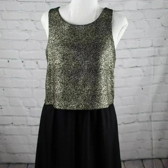 Everly Dresses & Skirts - Everly Gold Topped Black A-Line Dress